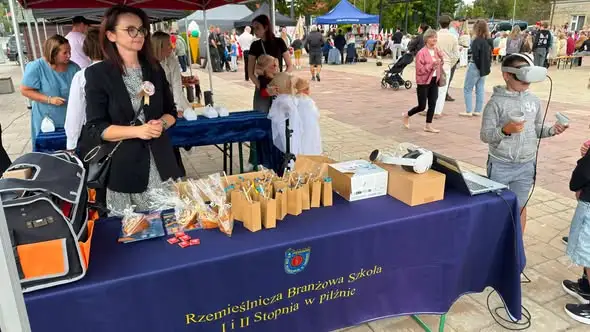 Uczennice z Pilzna na XXV Święcie Chleba w Brzesku – sukces w konkursie fryzjerskim