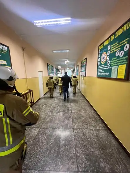 Próbna ewakuacja w jodłowskich szkołach – ćwiczenia służb i uczniów