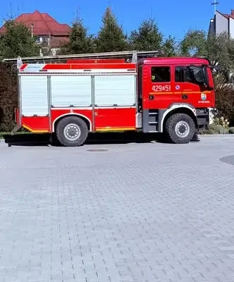 Strażacy z OSP Jodłowa uczą przedszkolaki bezpieczeństwa w „Zakątku Malucha”