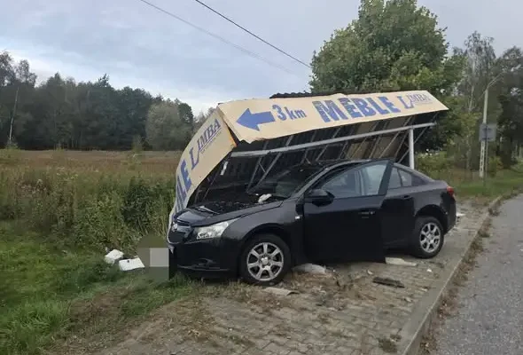 Zdarzenie drogowe w Lipinach — interweniowały służby ratunkowe