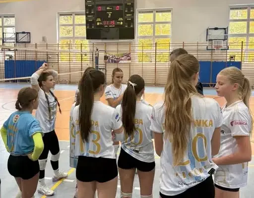 Siatkówka uczy współpracy – Dębica stawia na wartości w sporcie