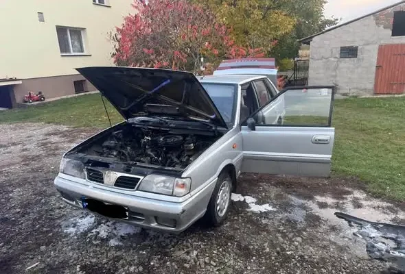 Pożar samochodu osobowego w Straszęcinie – akcja strażaków