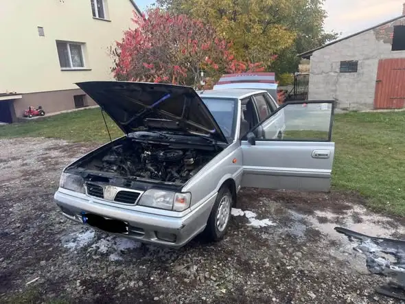 Pożar samochodu osobowego w Straszęcinie – akcja strażaków